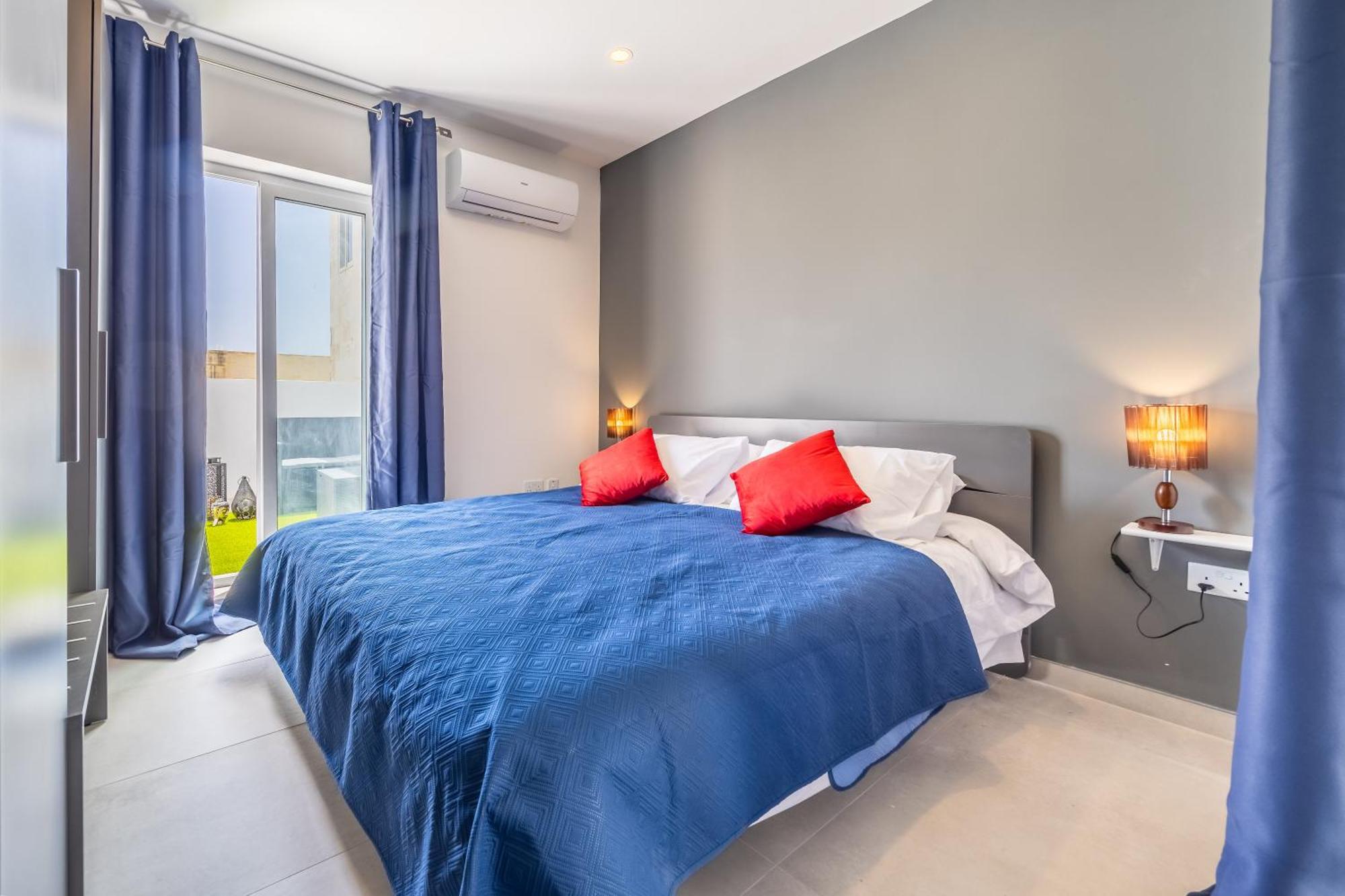 Sleek & Stylish 2Br Accommodation With Large Private Terrace - Close To Saint Julian'S & Tigne Shopping Mall Σλιέμα Εξωτερικό φωτογραφία